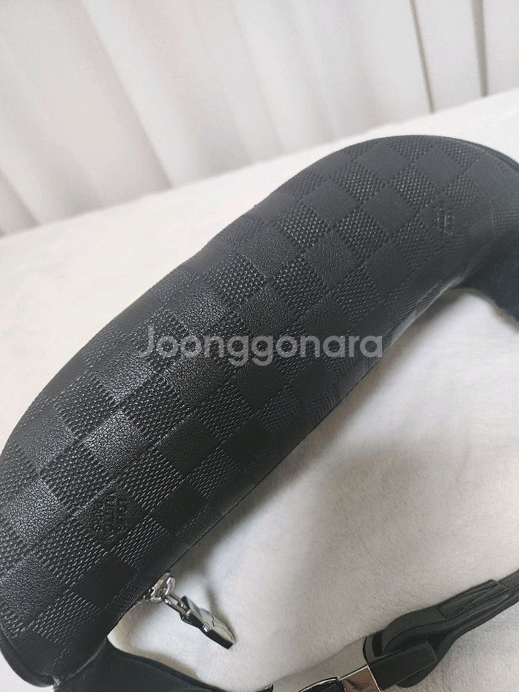 루이비통 힙색 크로스백--2