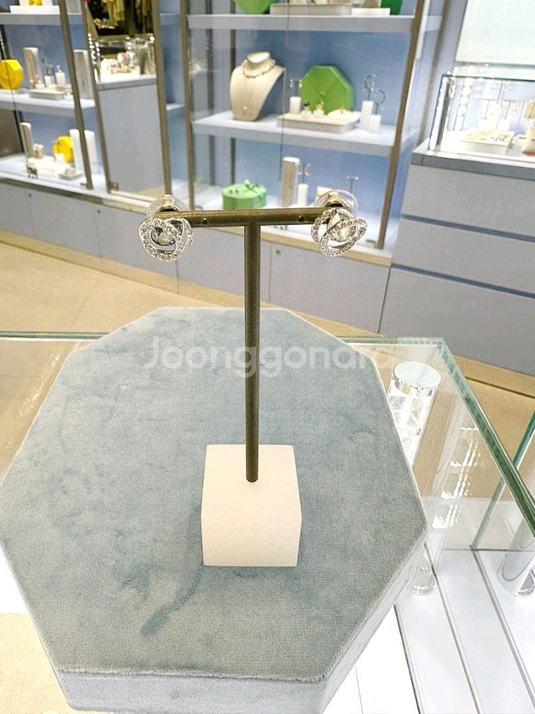 ( 새상품) 스와로브스키 귀걸이--2