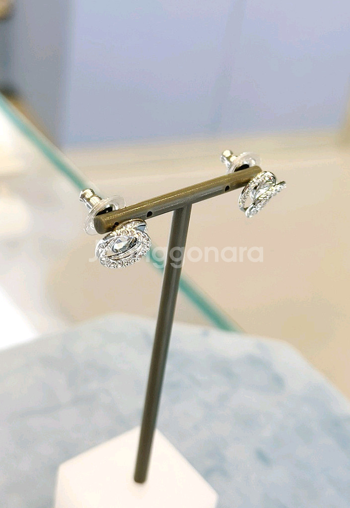 ( 새상품) 스와로브스키 귀걸이--3