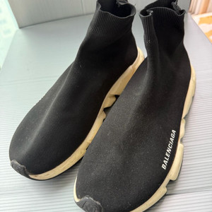 발렌시아가 신발