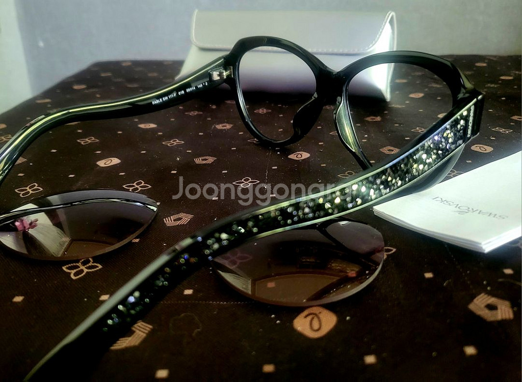 [미사용 새상품]SWAROVSKI 스와로브스키 선글라스--0