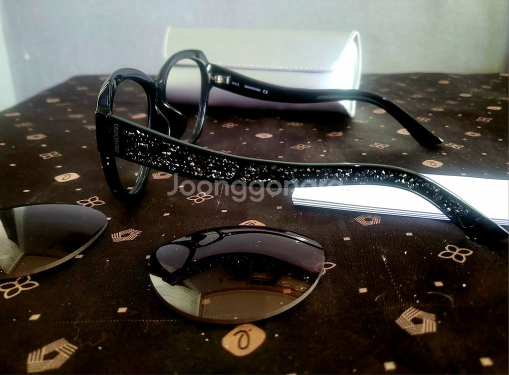 [미사용 새상품]SWAROVSKI 스와로브스키 선글라스--1