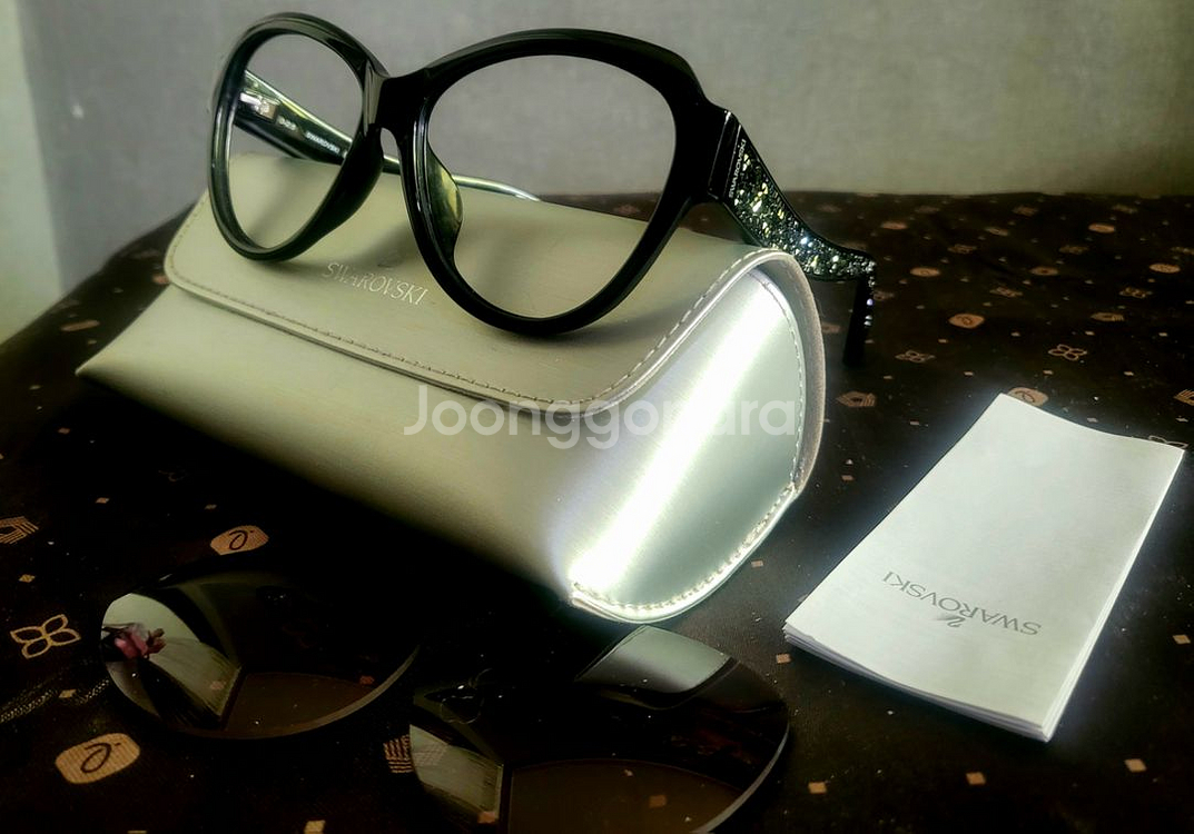 [미사용 새상품]SWAROVSKI 스와로브스키 선글라스--7