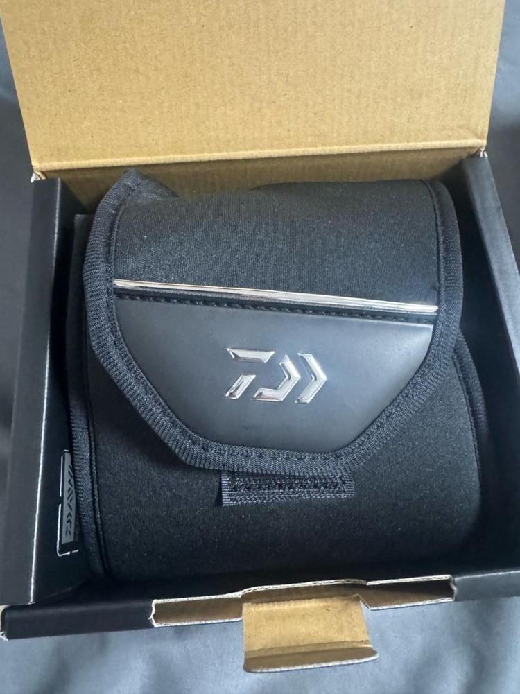 다이와 22 토너먼트 ISO 2500XH-LBD급처 이미지