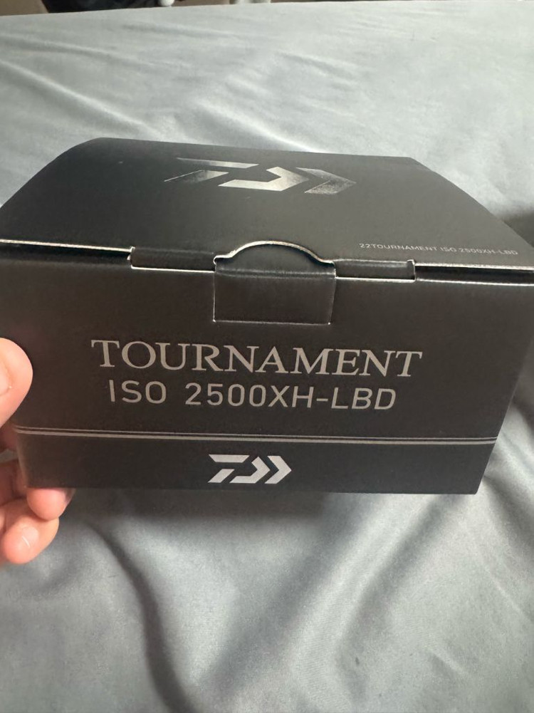 다이와 22 토너먼트 ISO 2500XH-LBD급처 이미지