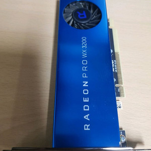 라데온 pro wx 3200 그래픽 카드