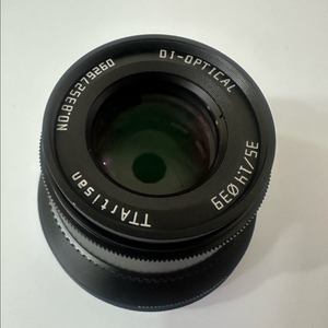 티티아티산 니콘 z마운트 35mm F1.4 APS-C