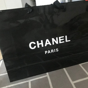 샤넬 대형 쇼핑백 유광(46cm X 34cm) 8장