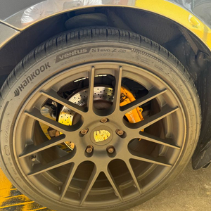 987카이맨,박스터19인치휠(타이완제)+타이어한대분