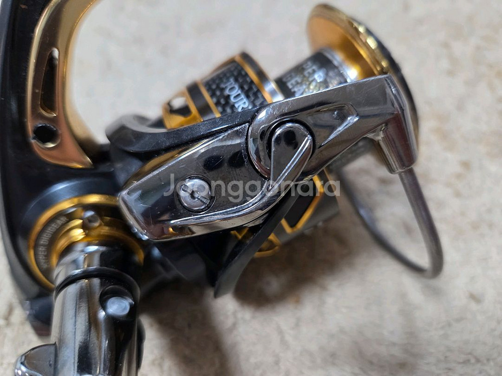 다이와 15토너먼트 3000sh--5