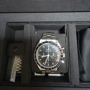 오메가 문워치 신형 사파이어