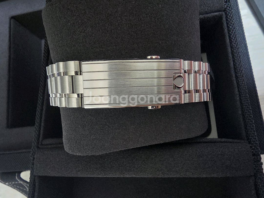 오메가 문워치 신형 사파이어--4