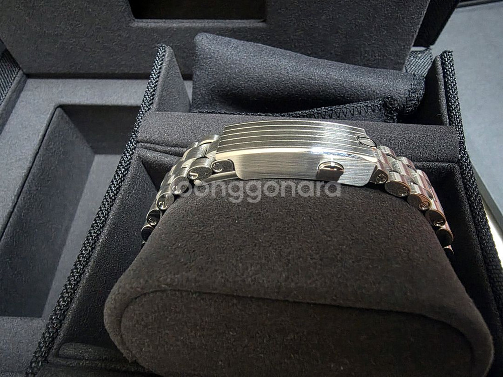 오메가 문워치 신형 사파이어--5