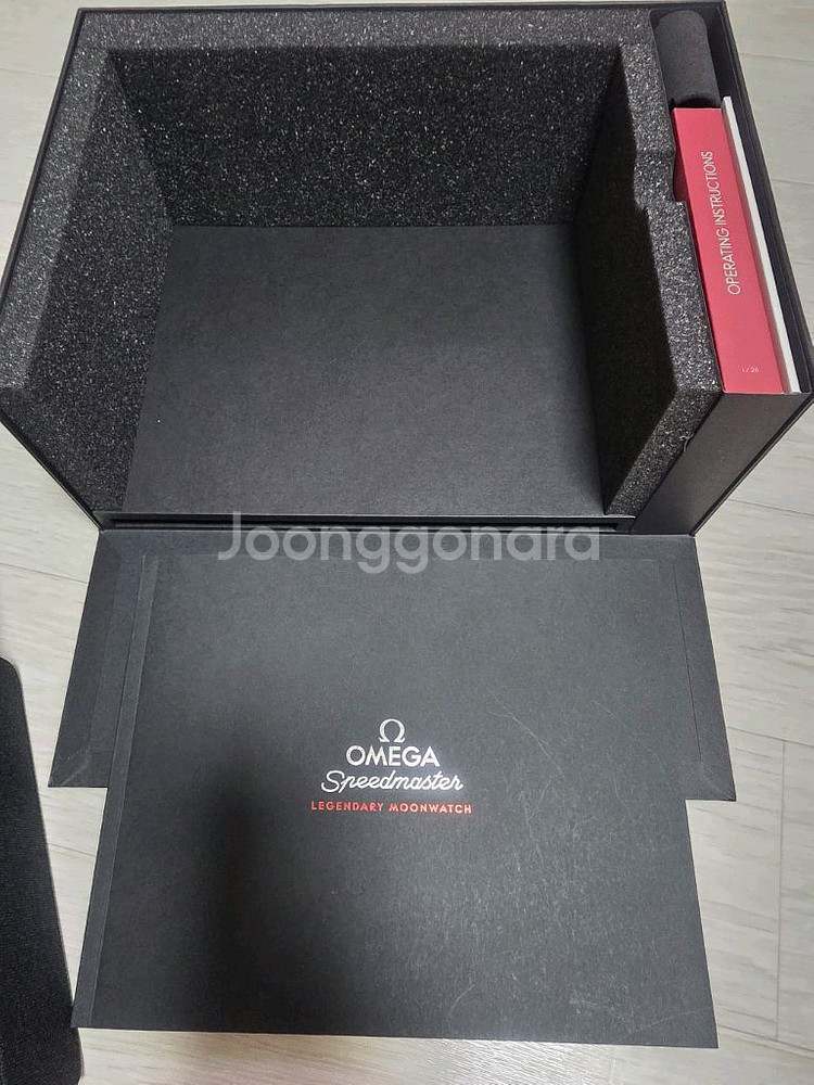 오메가 문워치 신형 사파이어--7