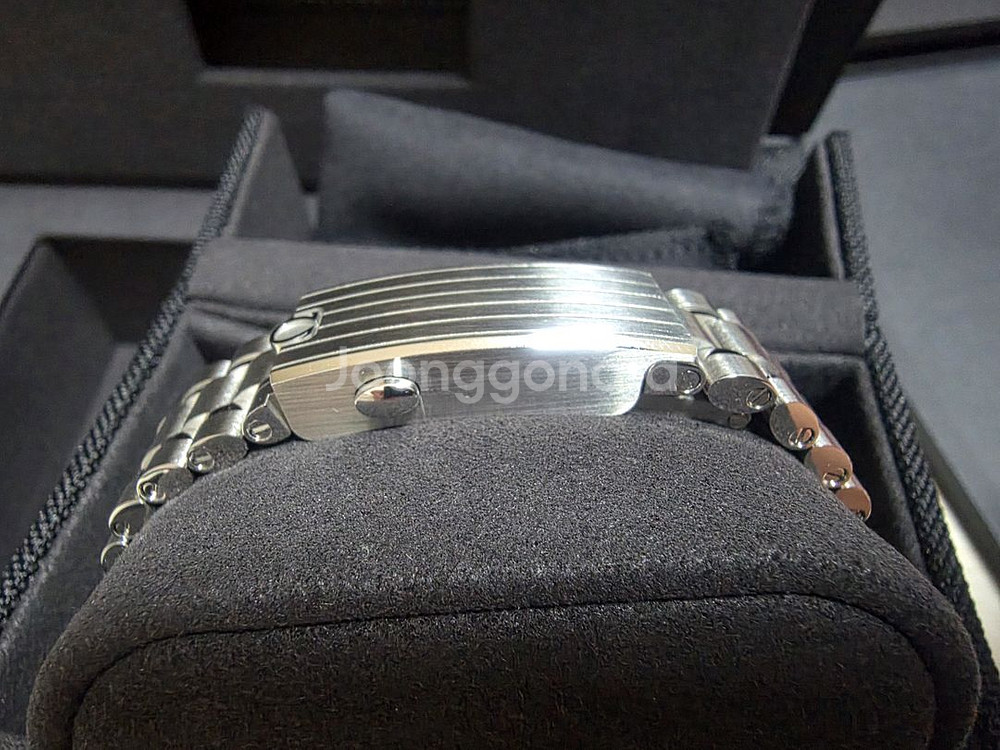 오메가 문워치 신형 사파이어--6