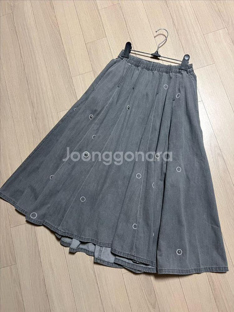 자수장식 그레이데님 플레어스커트 반밴딩 풀훌롱치마 마인--0