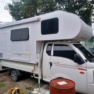 트럭캠퍼.캠핑카