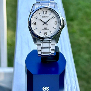 급처 그랜드세이코 거치대 2개 정리합니다.