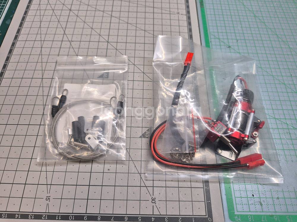 트랙사스 - TRX4 브롱코 중고제품 판매합니다--8