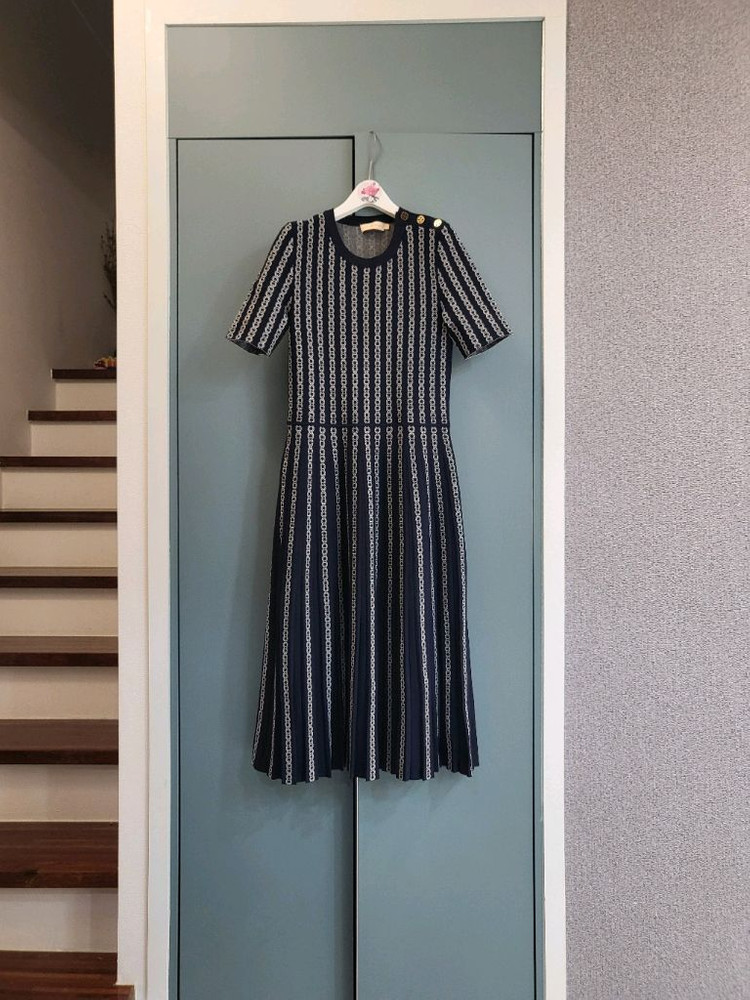 토리버치 니트 롱원피스 (반택포)--2