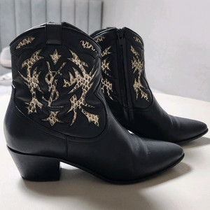 생로랑 웨스턴 부츠