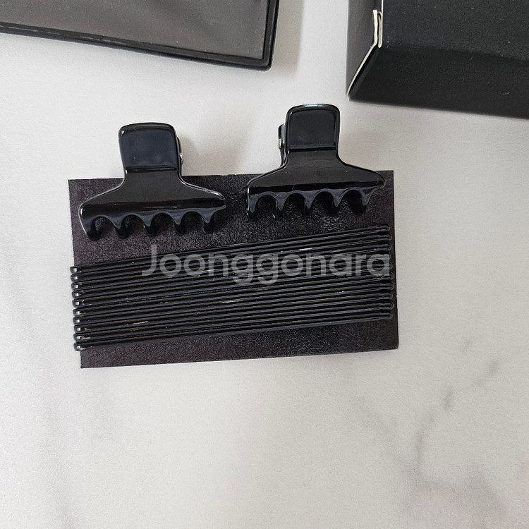 샤넬 뷰티 VIP 기프트 헤어핀 집게핀 제니핀 새상품--3