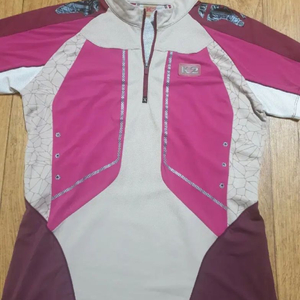 k2 아웃도어 반집업 90 사이즈입니다