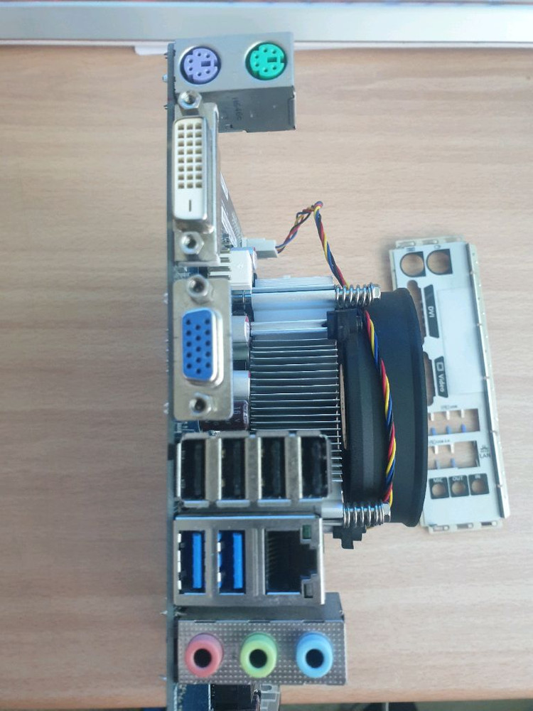 삼성H110 메인보드 i3-6100 DDR4 8G--1