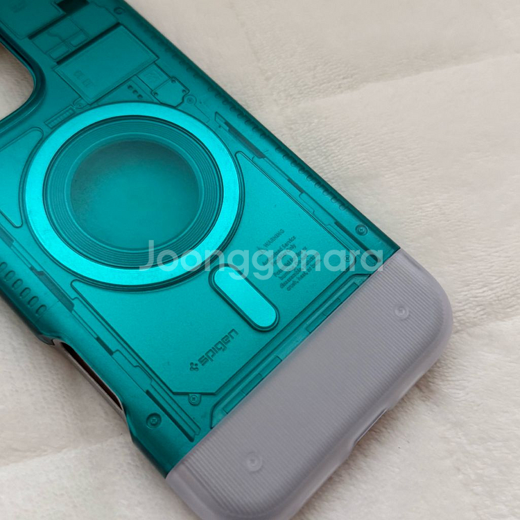 슈피겐 아이폰16 프로 맥스 맥세이프 케이스 클래식C1--4