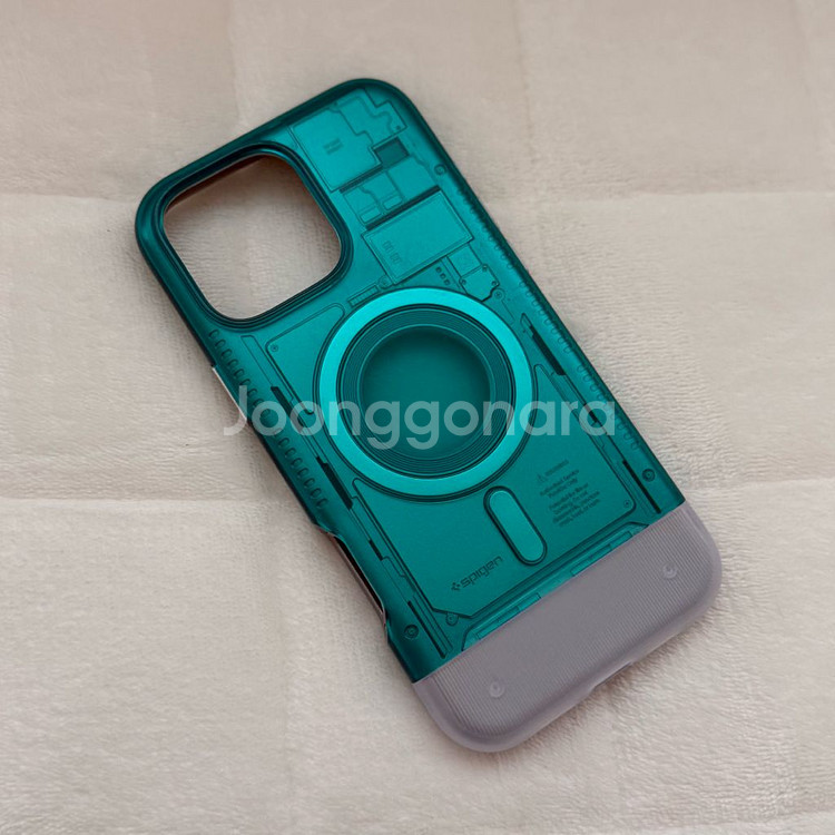 슈피겐 아이폰16 프로 맥스 맥세이프 케이스 클래식C1--1