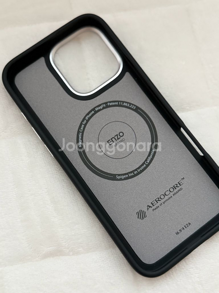 슈피겐 아이폰16 프로 맥스 케이스 맥세이프 카본 패턴--2