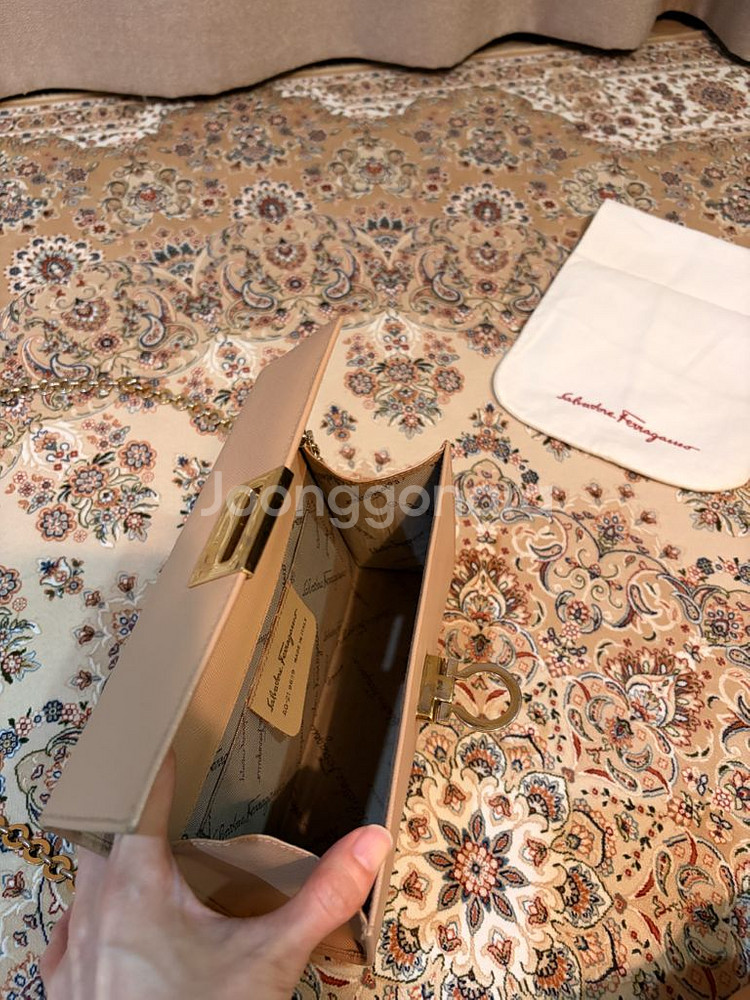 패레가모 간치니 숄더백--6