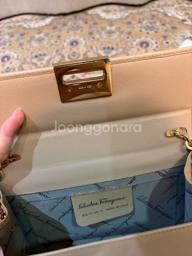 패레가모 간치니 숄더백--5