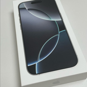 아이폰 16pro 화이트 1TB 민트급 팝니다