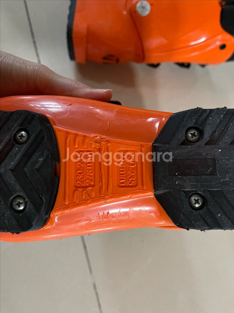 테크니카 주니어스키부츠 235 팝니다--4