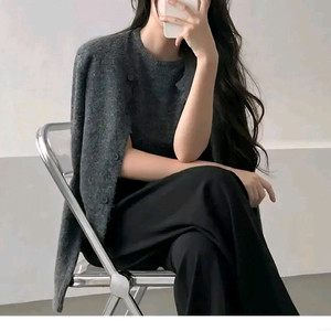 라운드넥 반팔 니트 가디건 세트 - 차콜