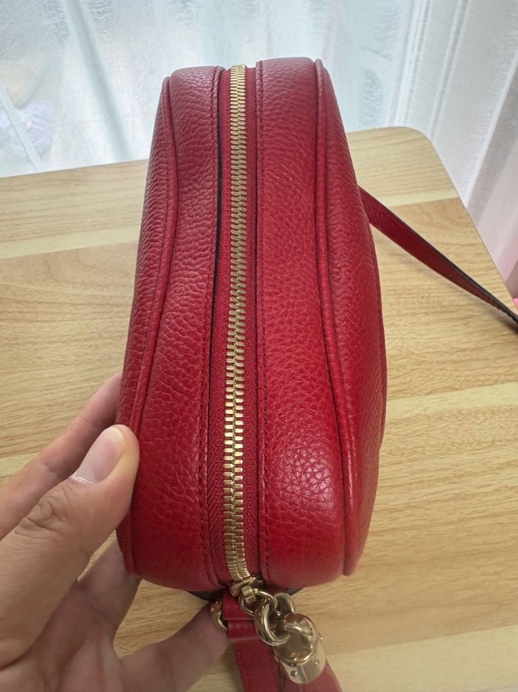 구찌 디스코백 레드 팝니다 이미지