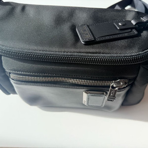 투미 켈리 슬링백 민트급