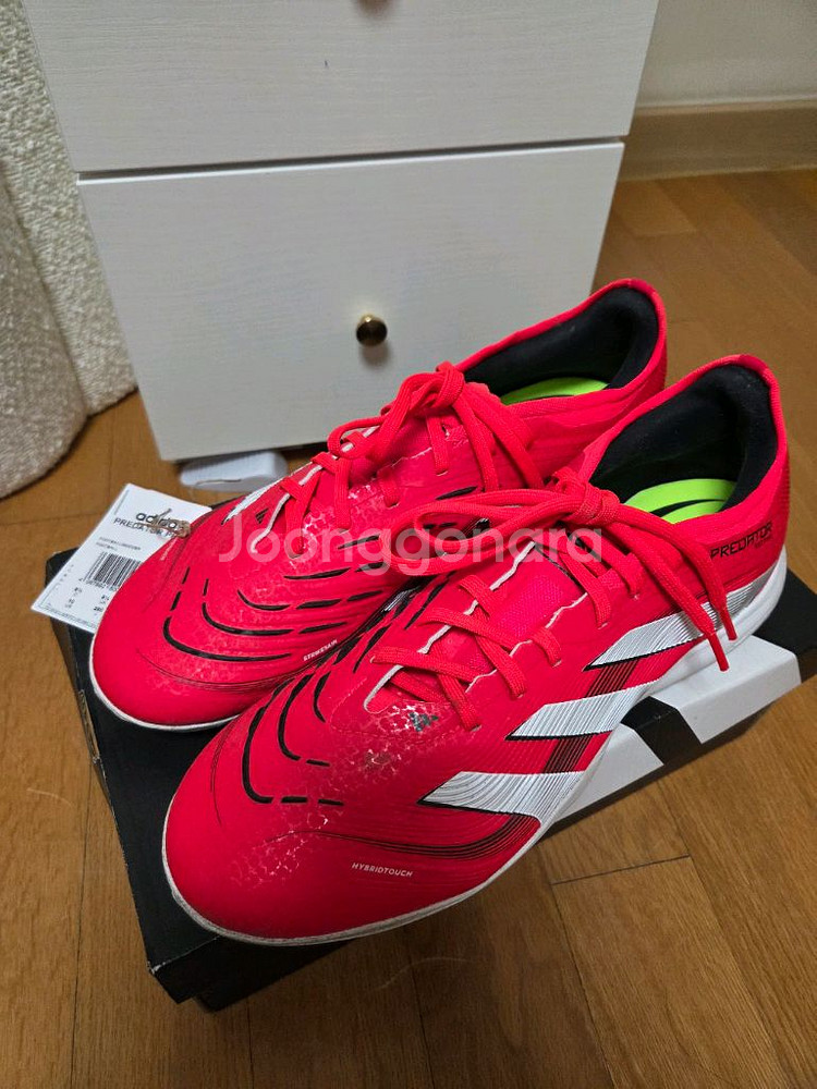 아디다스 프레데터 프로 TF 280사이즈 판매합니다.--0