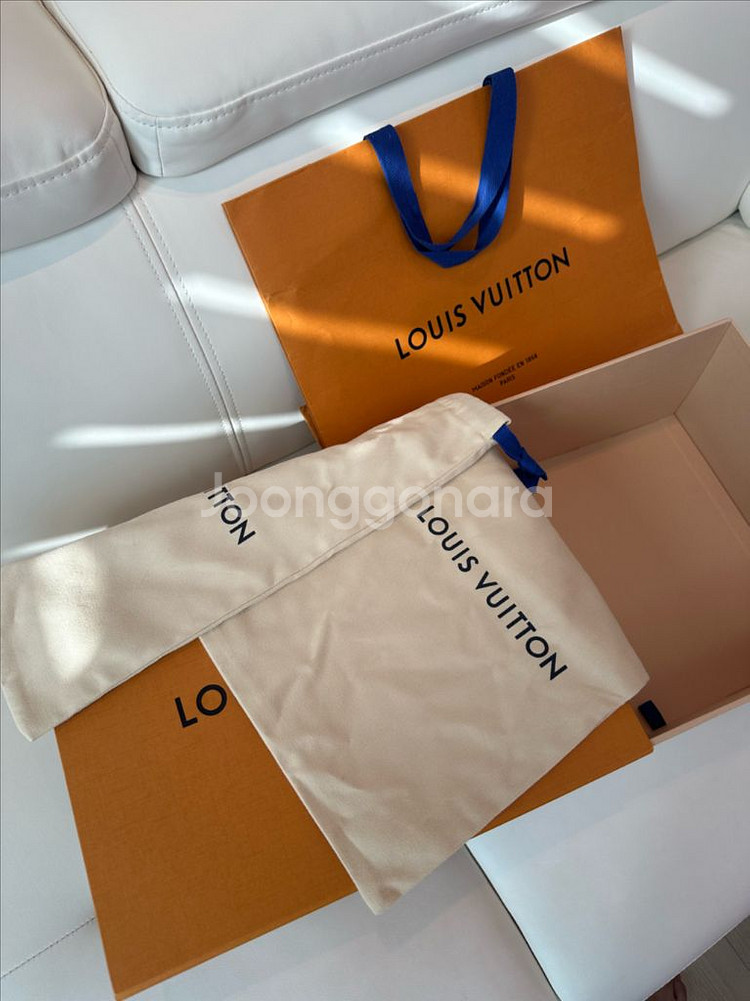 [풀구성/23년도] 8.5 루이비통 워터프론트 뮬--2