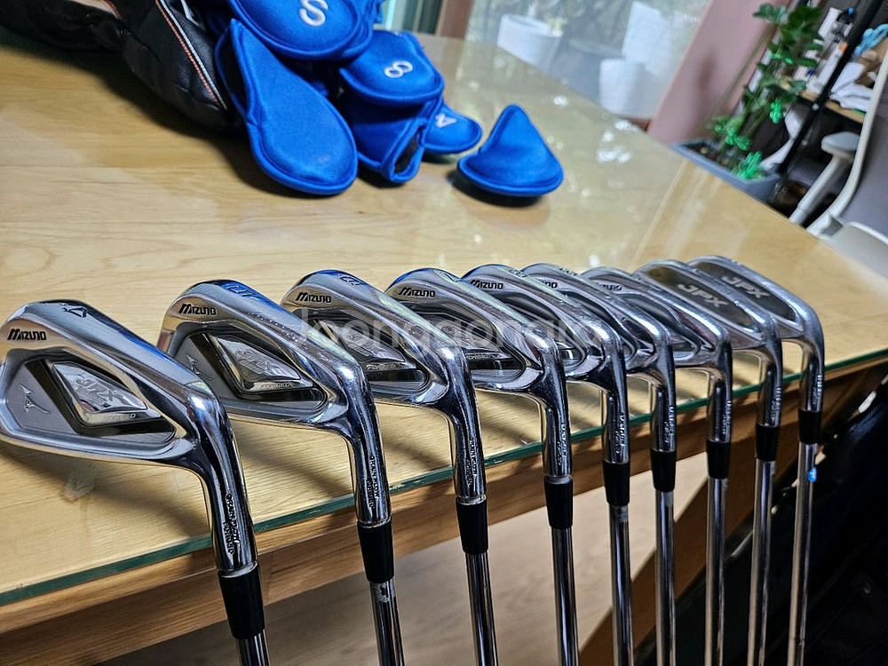 남성용 미즈노 jpx 825 포지드 및 타이틀리스트--7