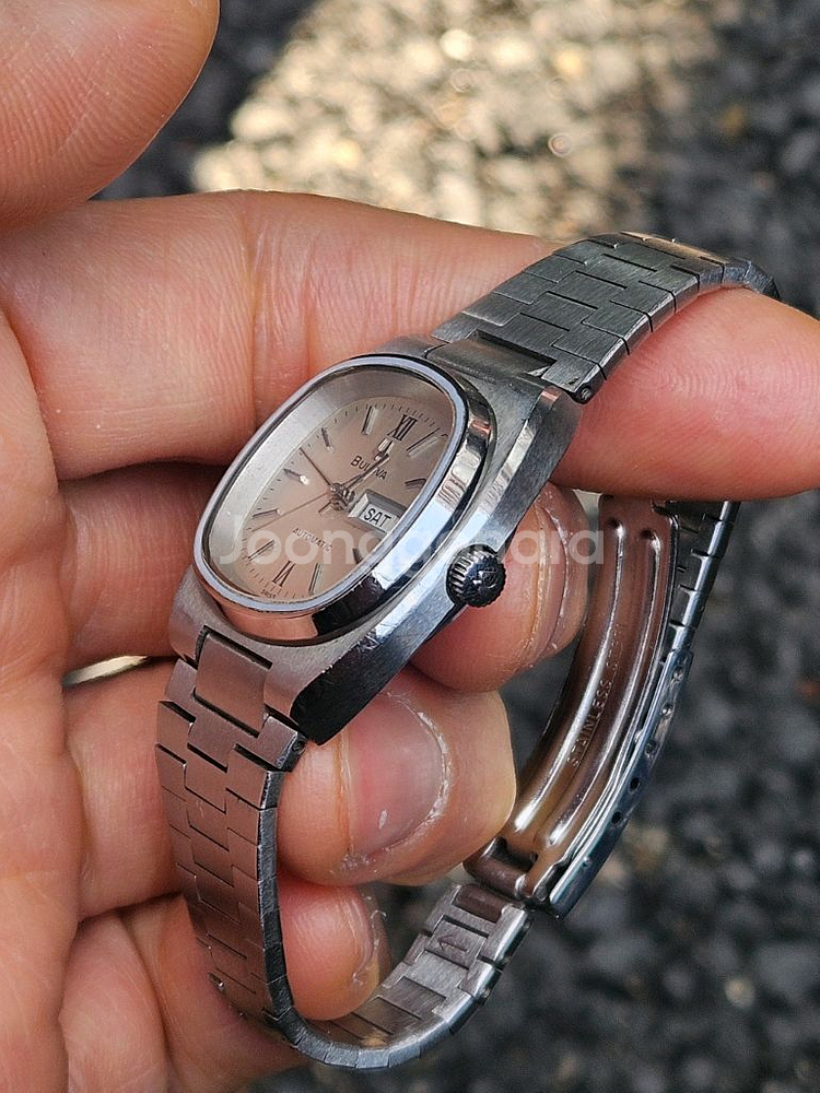 부로바 빈티지시계--1