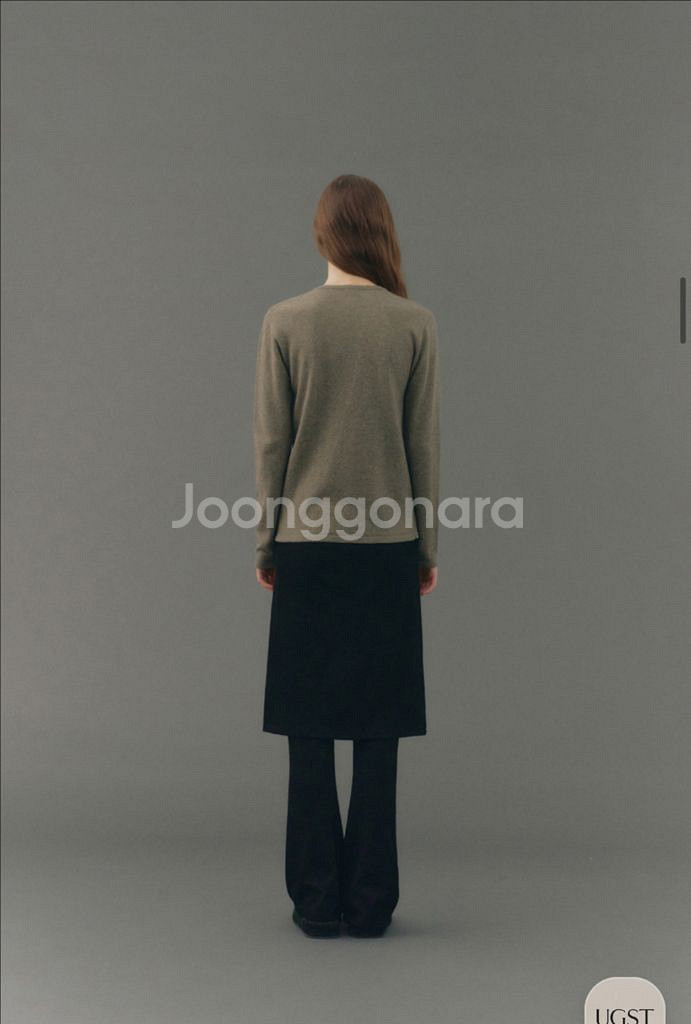 어그스트 언발란스 버튼 가디건 라이트카키 새상품--5