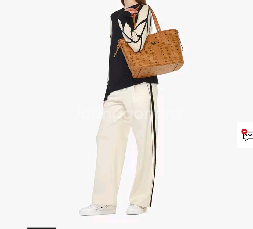 MCM리버서블 비세토스 쇼퍼백+파우치--3