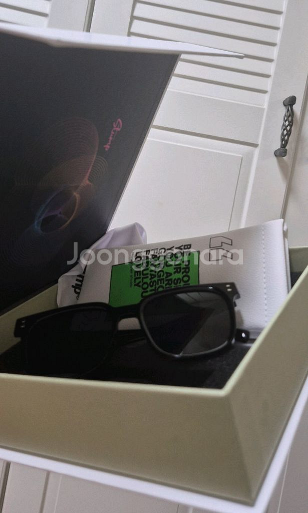 스텀프스튜디오 선글라스 새상품 오클리 스타일--8