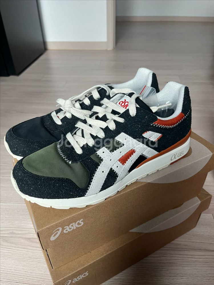 아식스 GT-II 35주년 한정판 (블랙/크림) 265--1