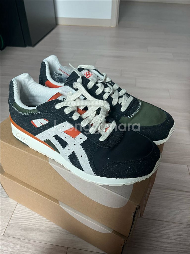 아식스 GT-II 35주년 한정판 (블랙/크림) 265--0