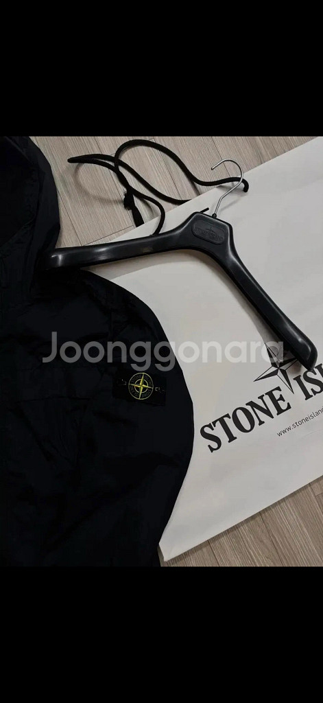 [24ss]스톤아일랜드 크링클랩스 바람막이--1