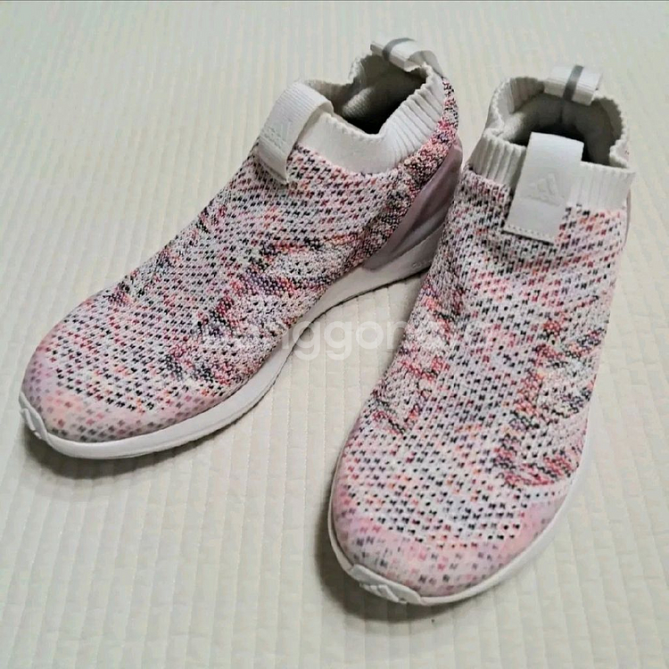 **가격인하**아디다스 라피다런 슬립온 D97013--0