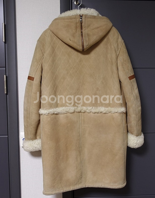 페라가모 카멜 스웨이드 양털 무스탕 코트--2